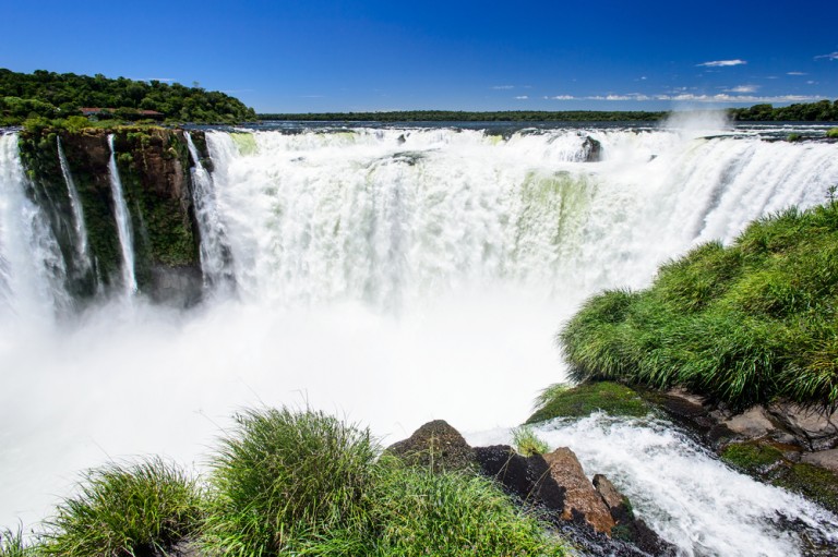 iguaçu débit chutes bresiliennes