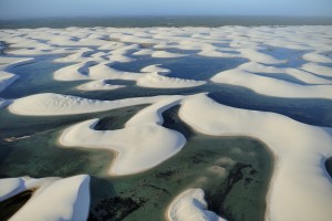 Lagunes lençois Maranhao vue d'avion