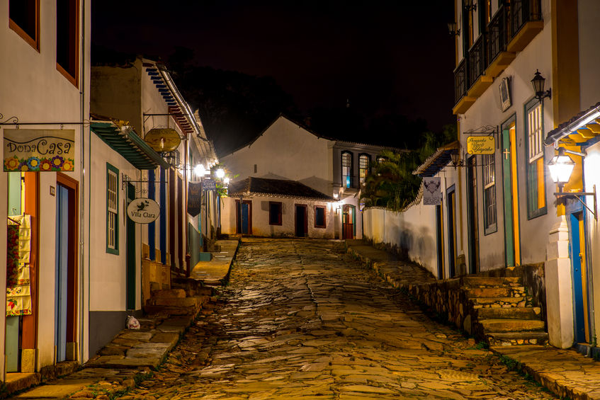 Minas Gerais Tiradentes ruelle la nuit