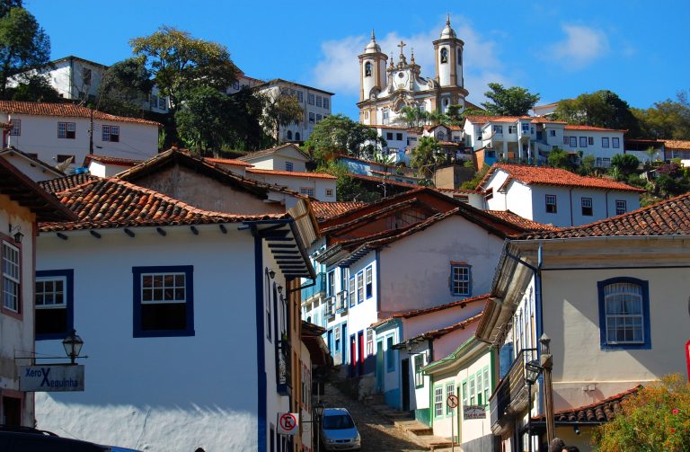 Minas Gerais rue montante de Ouro Preto