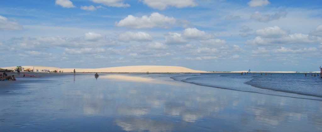 les nuages sur la plage de Jericoacoara