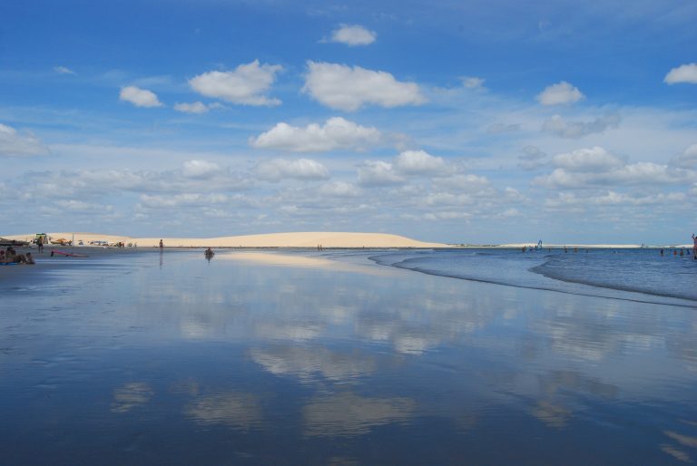 les nuages sur la plage de Jericoacoara