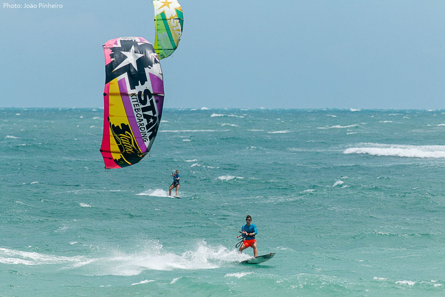 kite surfeur vent puissant à Icaraizinho