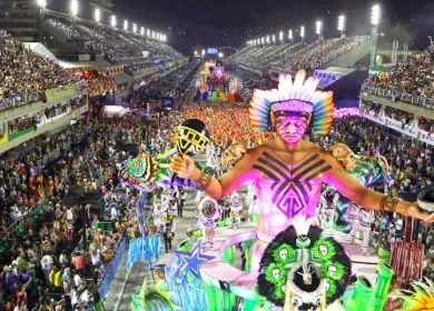 char du carnaval défilant au sambodrome de Rio de Janeiro.