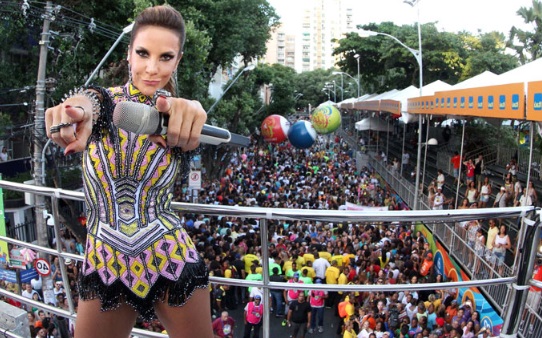 La chanteuse Ivete Sangalo durant le carnaval à Salvador.