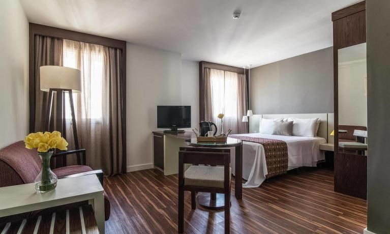 Vue d'une chambre de l'hôtel Nobile Paulista Prime à São Paulo.
