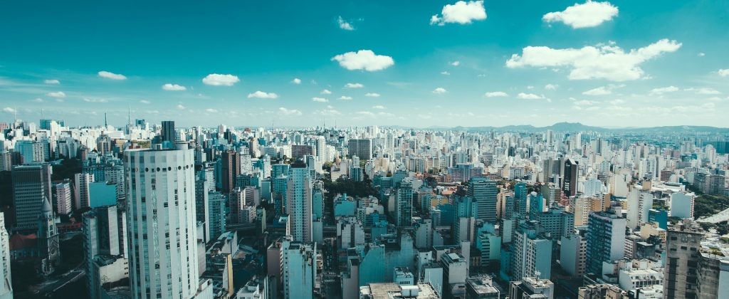 Vue des immeubles de Sao Paulo au Brésil depuis une tour.
