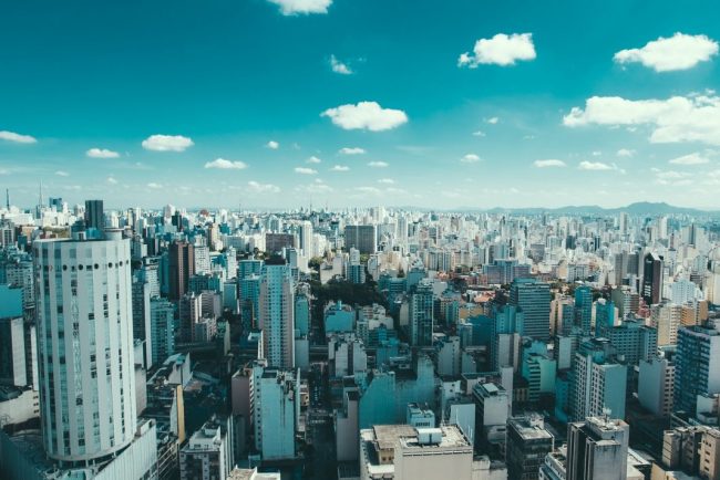 Vue des immeubles de Sao Paulo au Brésil depuis une tour.