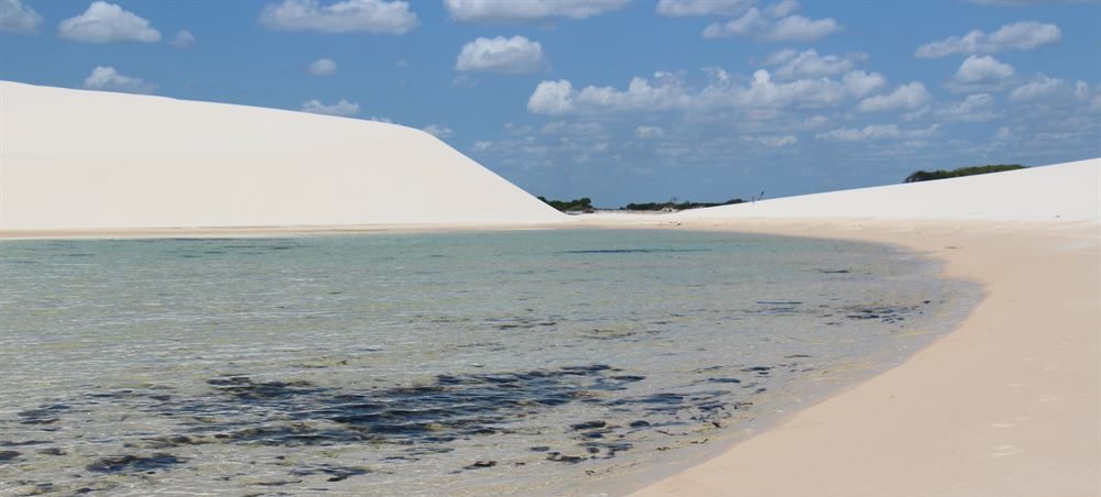 vue dune lagune du désert des Lençois.