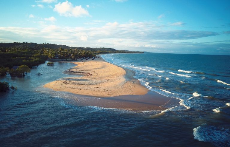 La plage de Caraiva.